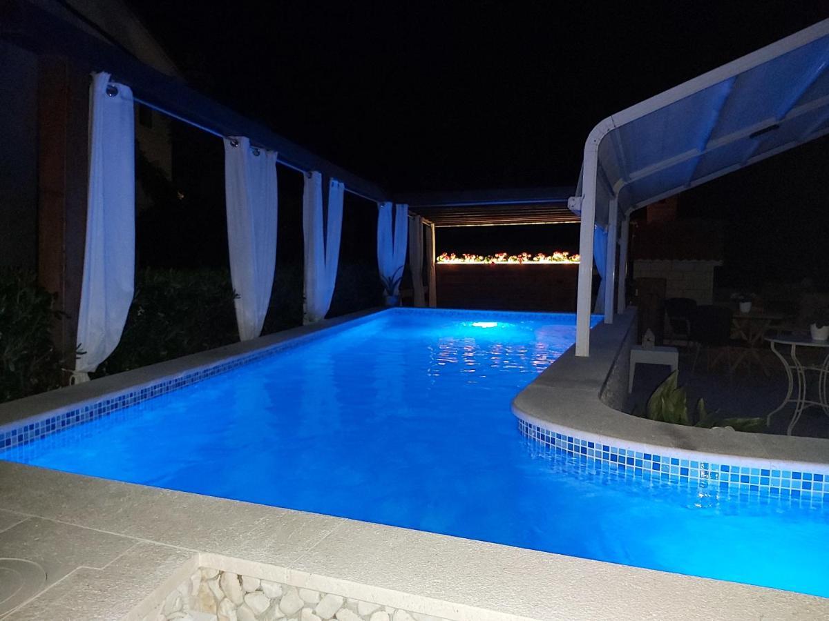 Villa Kale Apartments Slatine Exterior foto
